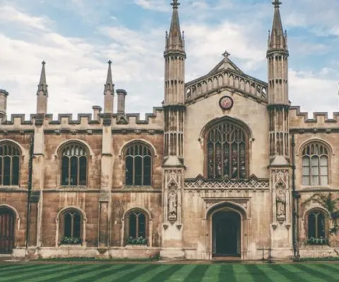 Best cities in england to study abroad