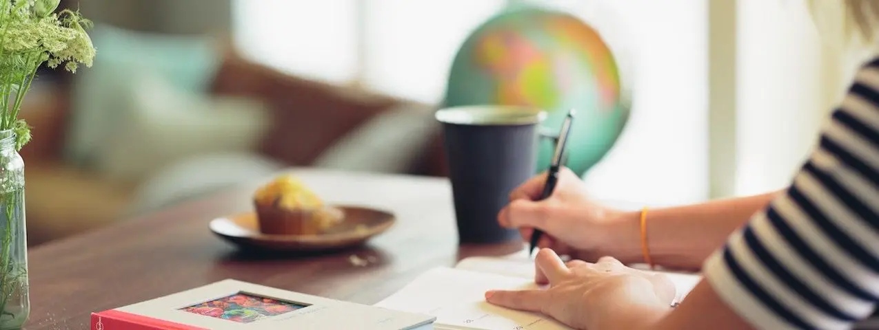 9 Best Study Abroad Programs in 2025