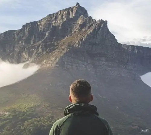 A Guide to Navigating Cultural Differences While Interning in Africa